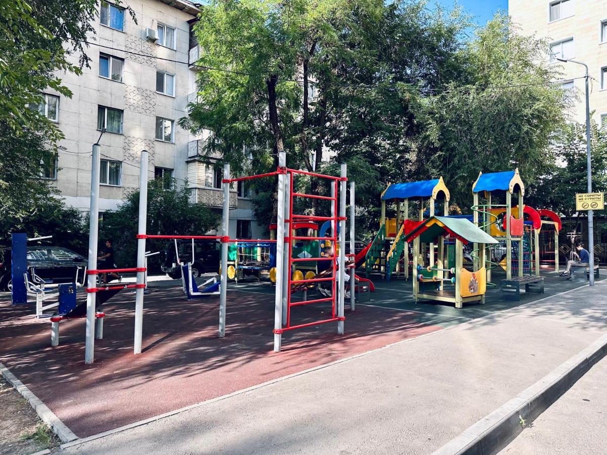 Жк Молодежный В Центре Алматы Almaty Extérieur photo